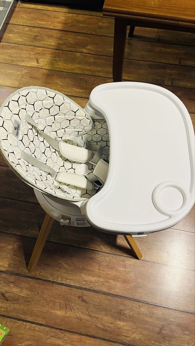 Дървено столче за хранене