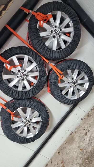 Vând set jante originale VW R17 – 5x112, 7J, ET 54