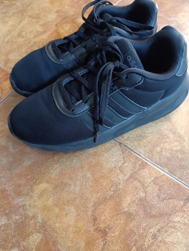 Маратонки Adidas