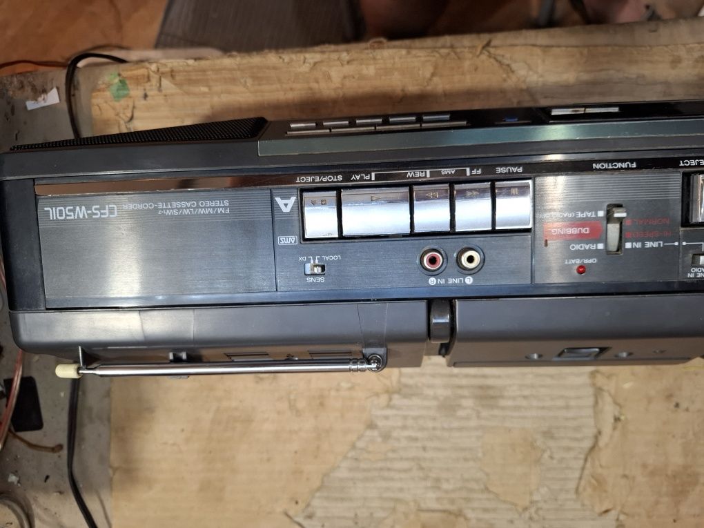 Продава сe касетофон Sony CFS-W50IL.
