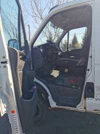 Vând sau schimb Iveco Daily 50C15 cu macara și basculabil