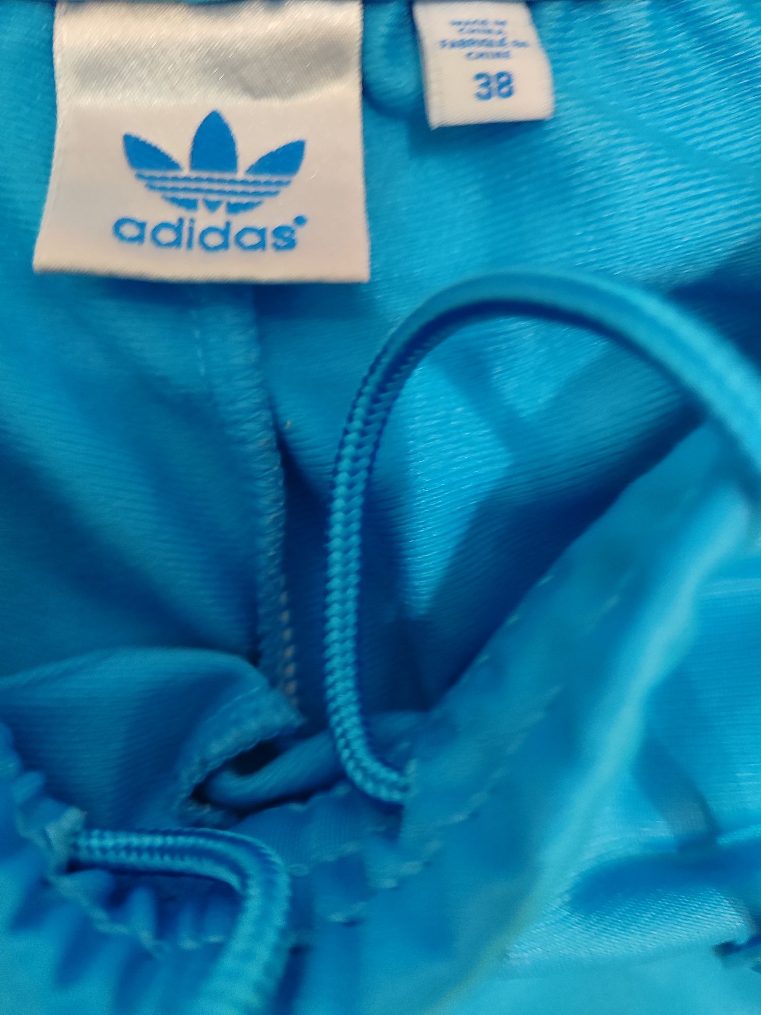 Продам спортивные штаны adidas и gap спортивка