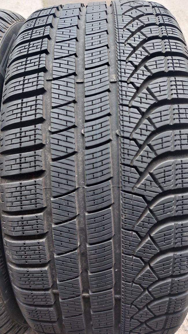 Зимни гуми 255/45/20 Pirelli P Zero Winter 2 броя