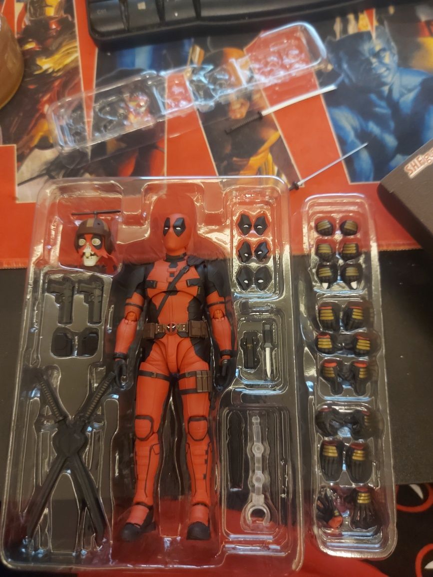 Екшън фигури Bandai S.H. Figuarts Marvel Deadpool Wolverine action fig