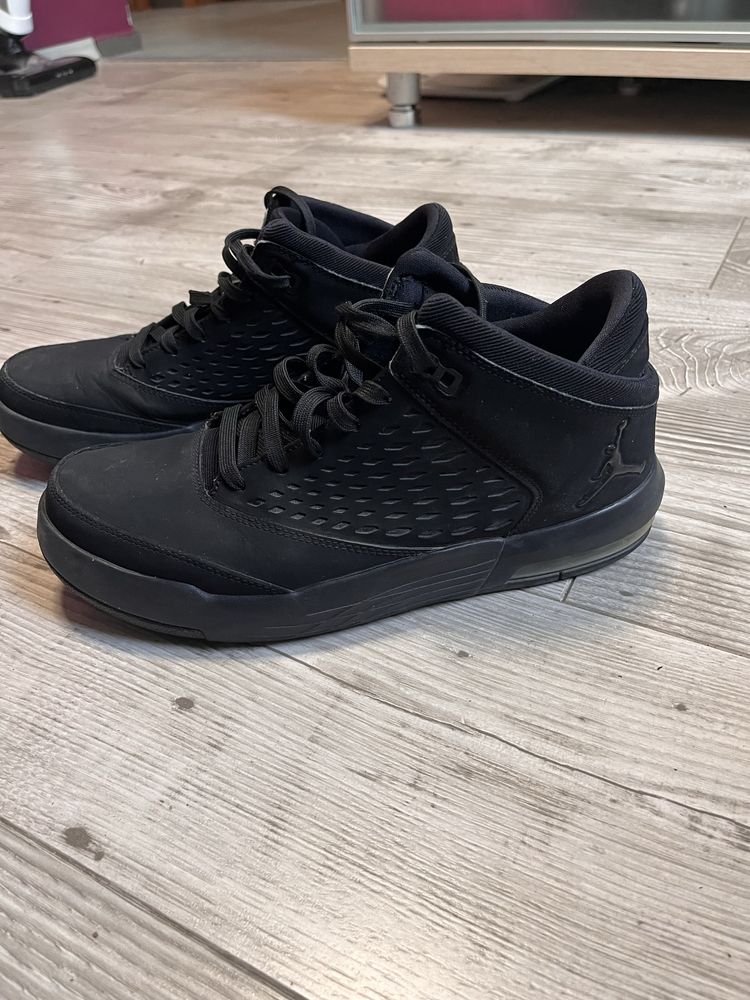 Маратонки Air Jordan 42.5
