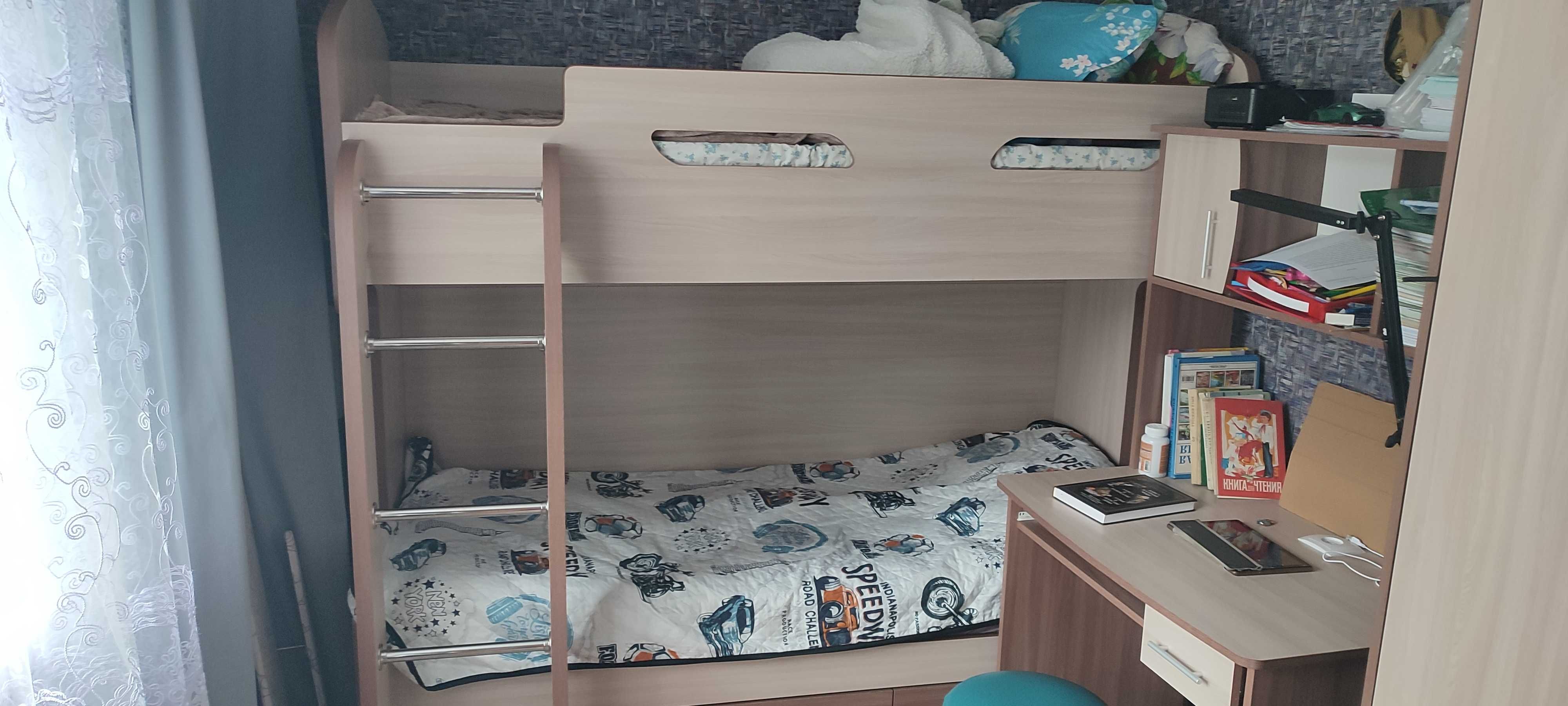 Продам 2х ярусную кровать