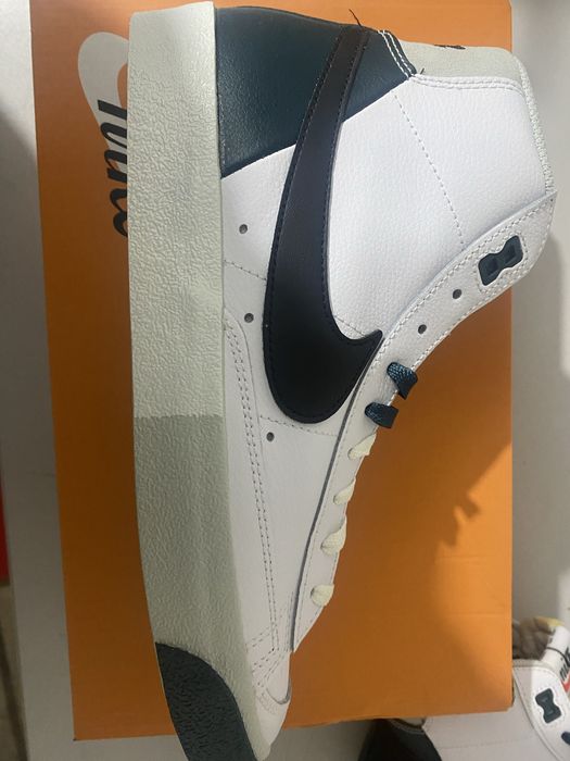 NIKE Blazer MID '77 Premium