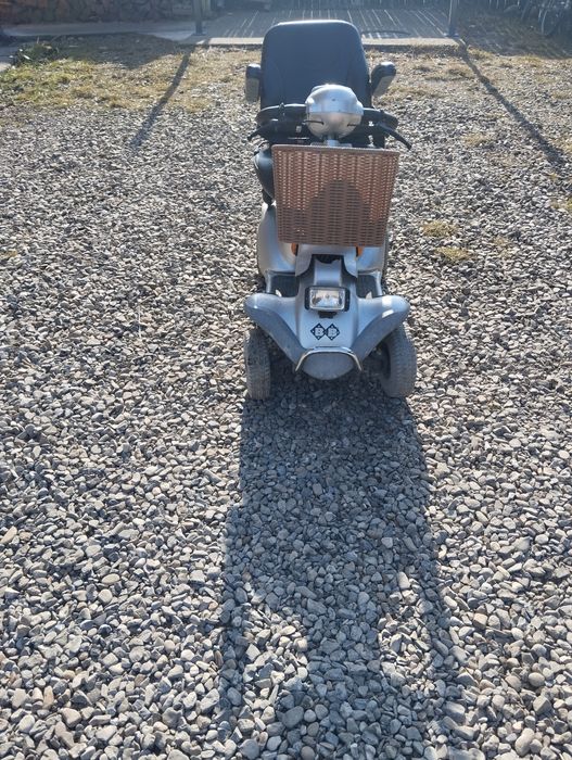 Vând scuter electric pentru persoanele cu dizabilități