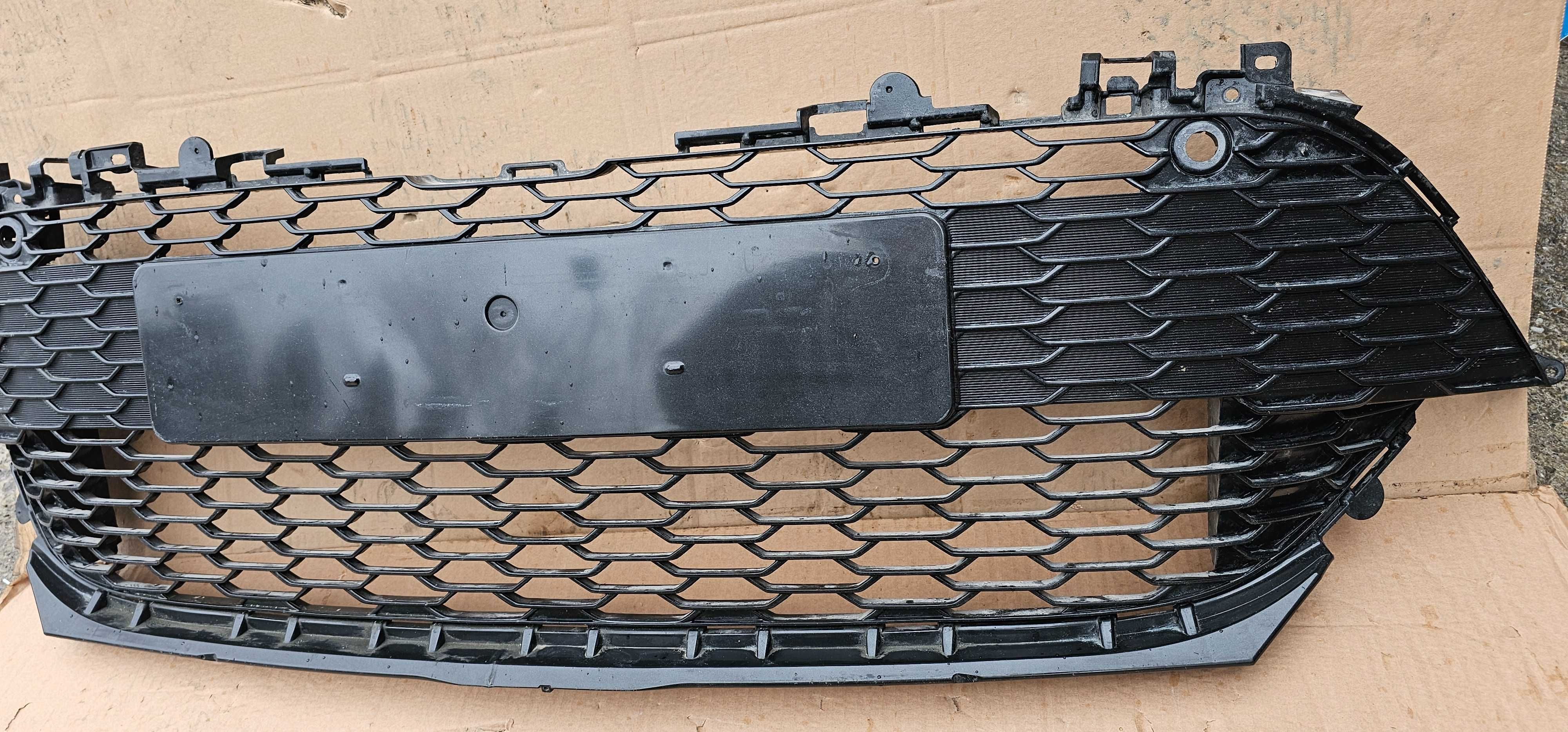 Grila radiator cu senzori Toyota Corolla E21 2019 2020 2021