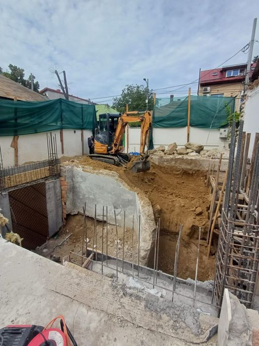 Inchiriere excavator&basculante