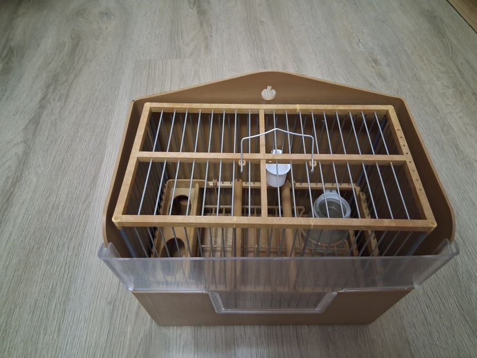 Colivie canar cintaret nu a fost folosit aproape deloc