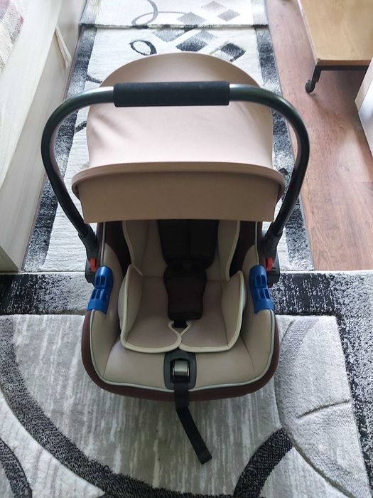 детска количка със столче за кола