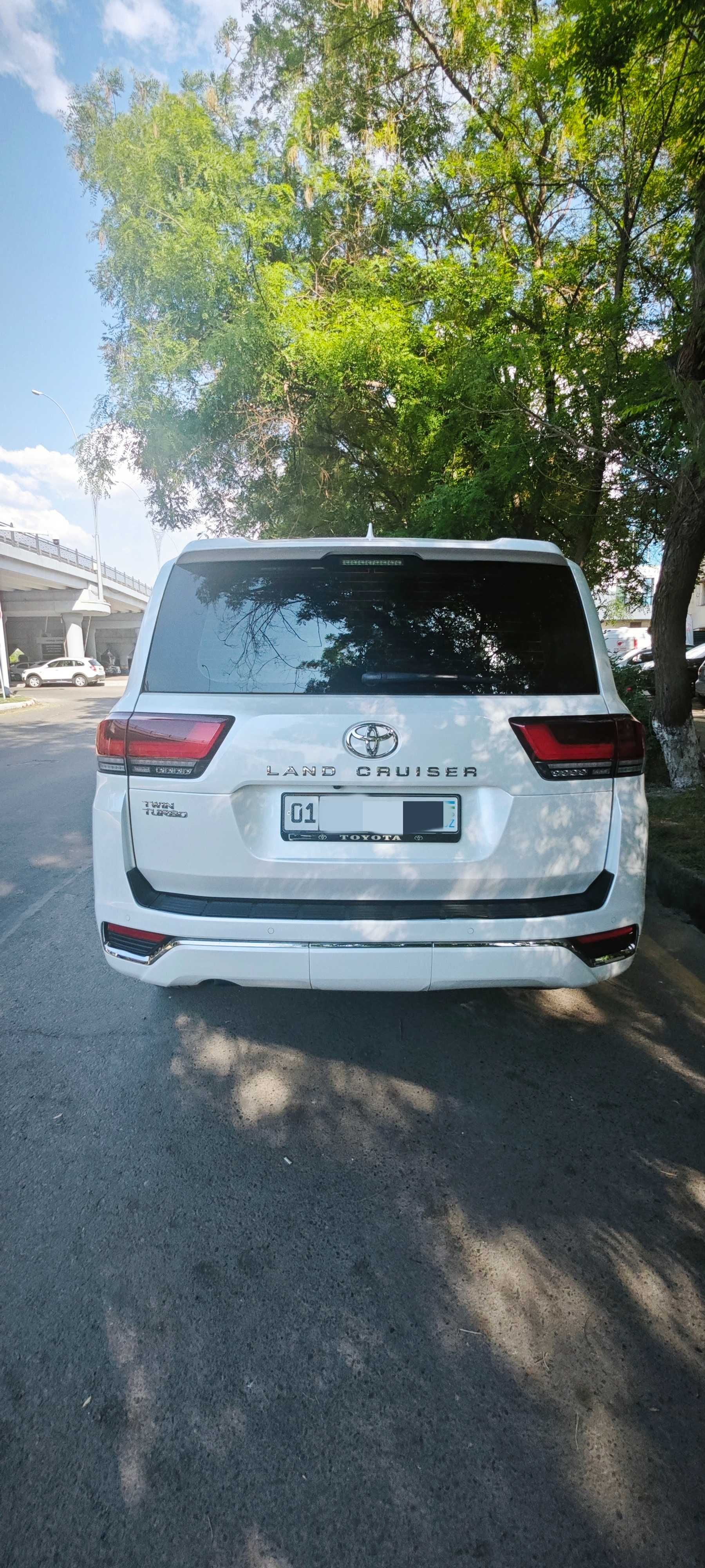 Toyota Land Cruiser 300 full Европейка, 3,5 twen turbo. Трехсотка