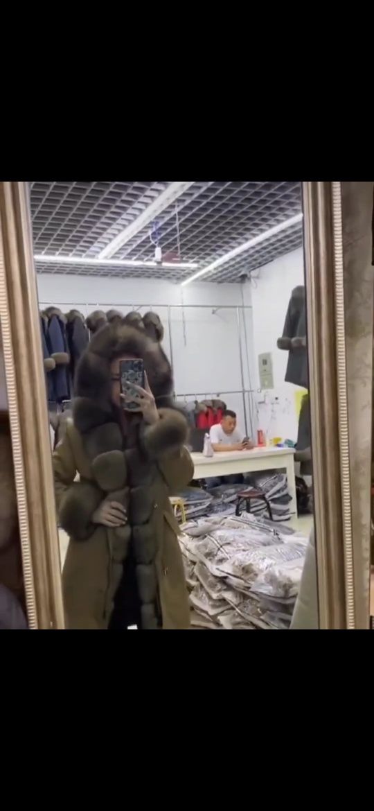 Парка почти новый