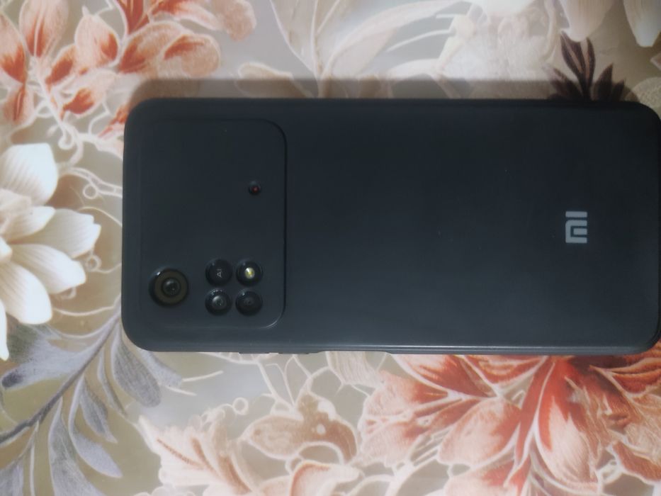 Продам телефон в хорошем состоянии на 256г