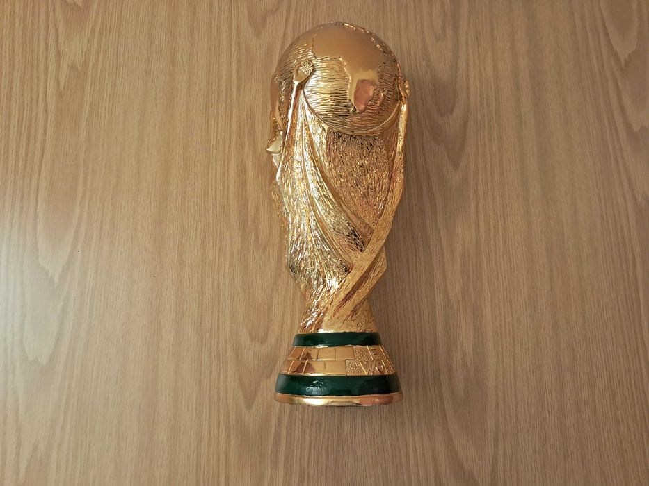 продавам трофей купа световнo първенство пo футбол
