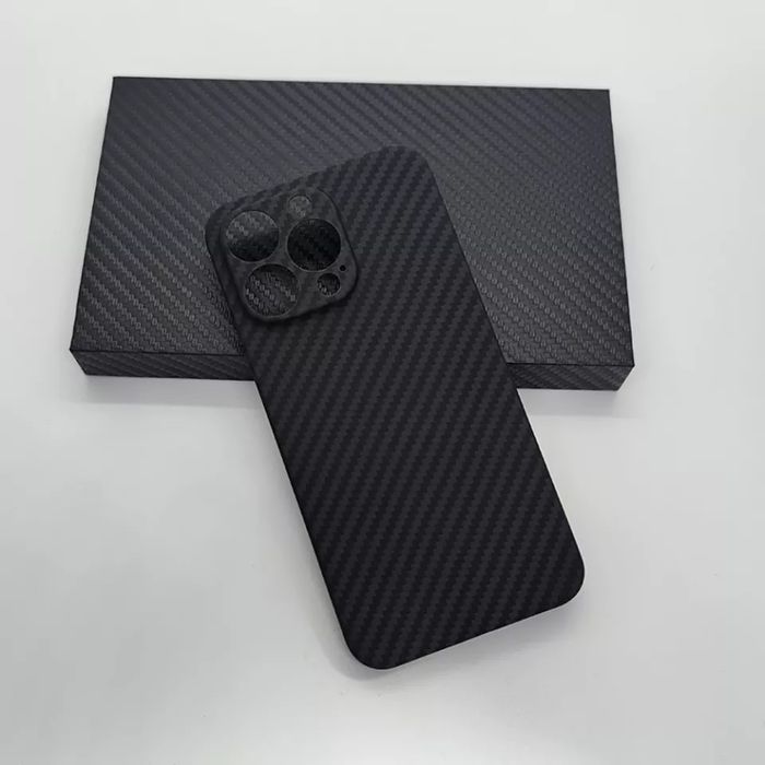 Iphone 13 14 15 16 PRO MAX Husa Real Fiber Carbon Ultra Subtire 0,1mm