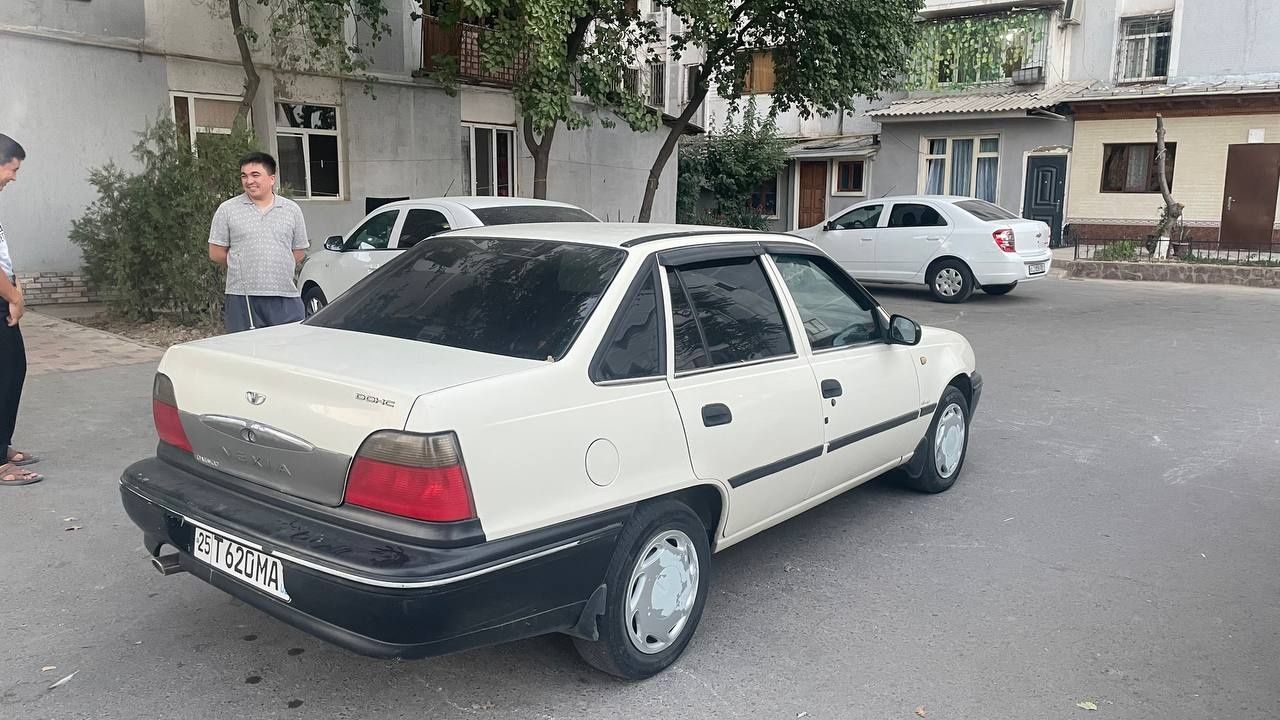 Neksiya 1 Dons 2004
