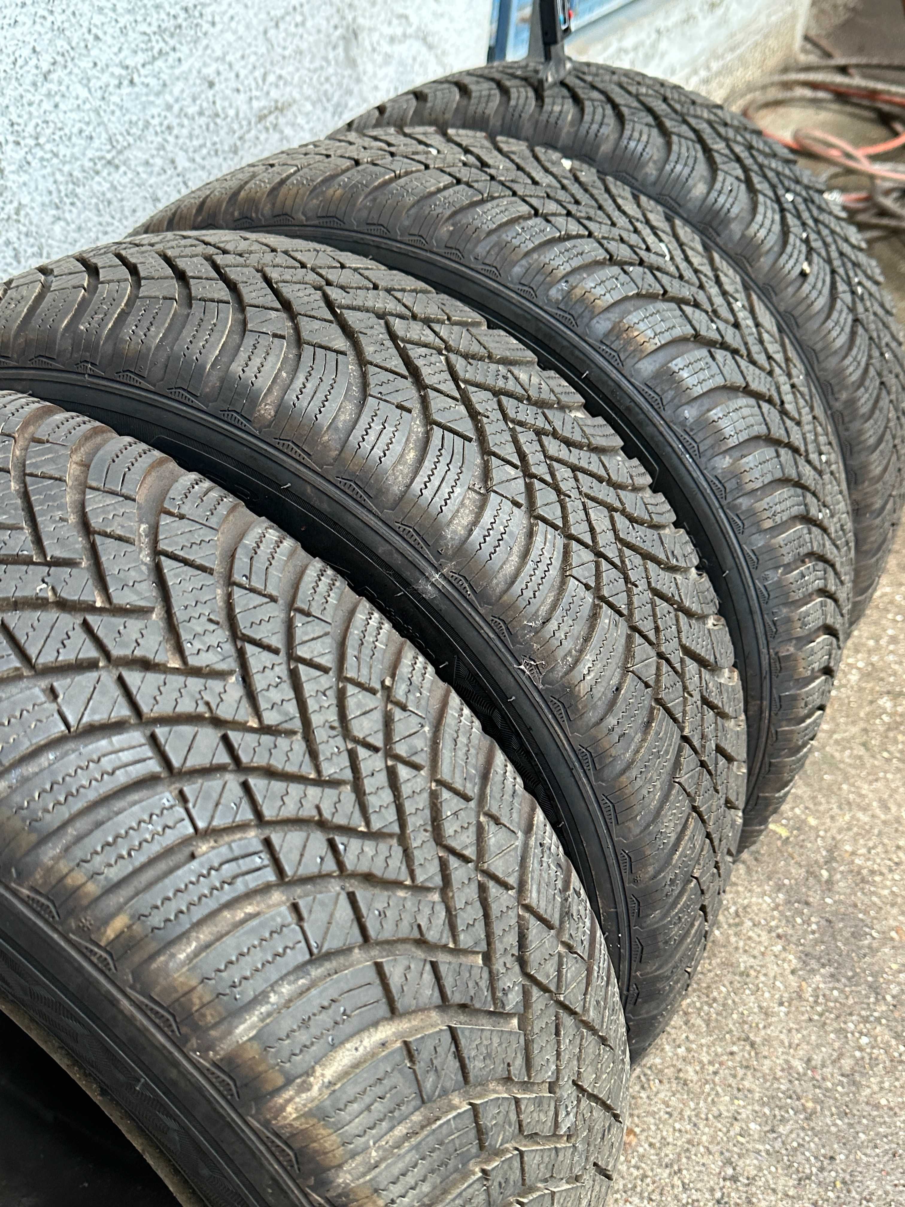 4бр. зимни гуми 195/60/15 Hankook Winter i*cept RS3 - DOT 1524