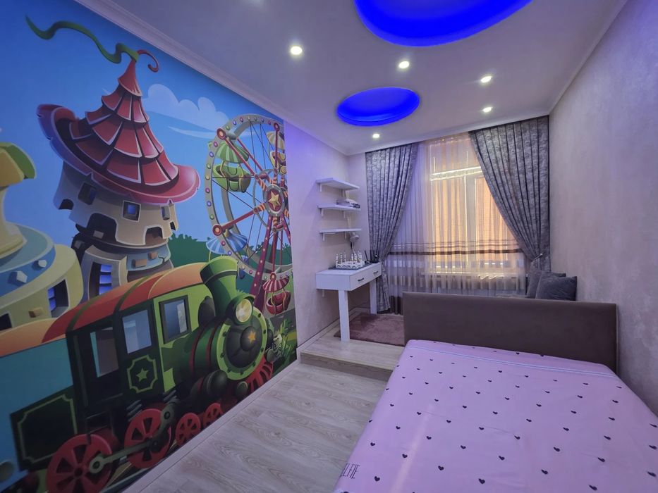 ( К42 ) СРОЧНО Продается 5-ком квартира на Шота Руставели