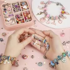 Ръчно изработени гривнички