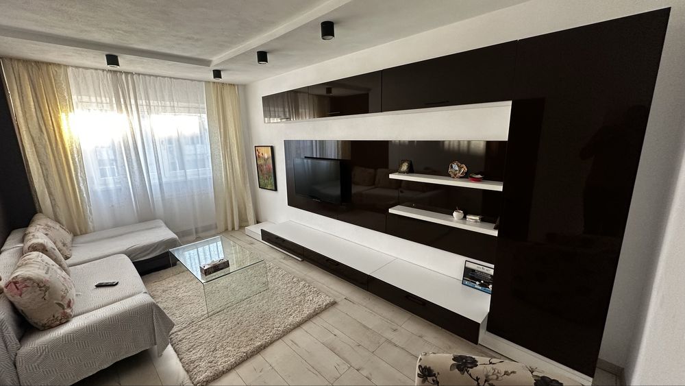 Inchiriez apartament Ramnicu Valcea 3 dormitoare.