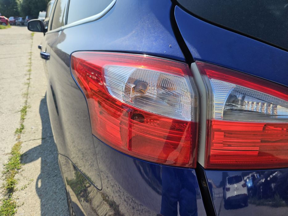 stop stanga aripa ford focus 3 break  2015