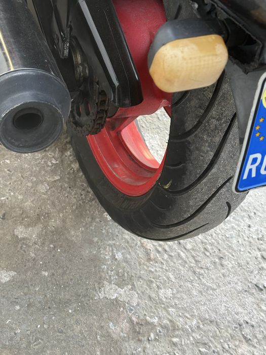 Honda CBR1000F se vinde