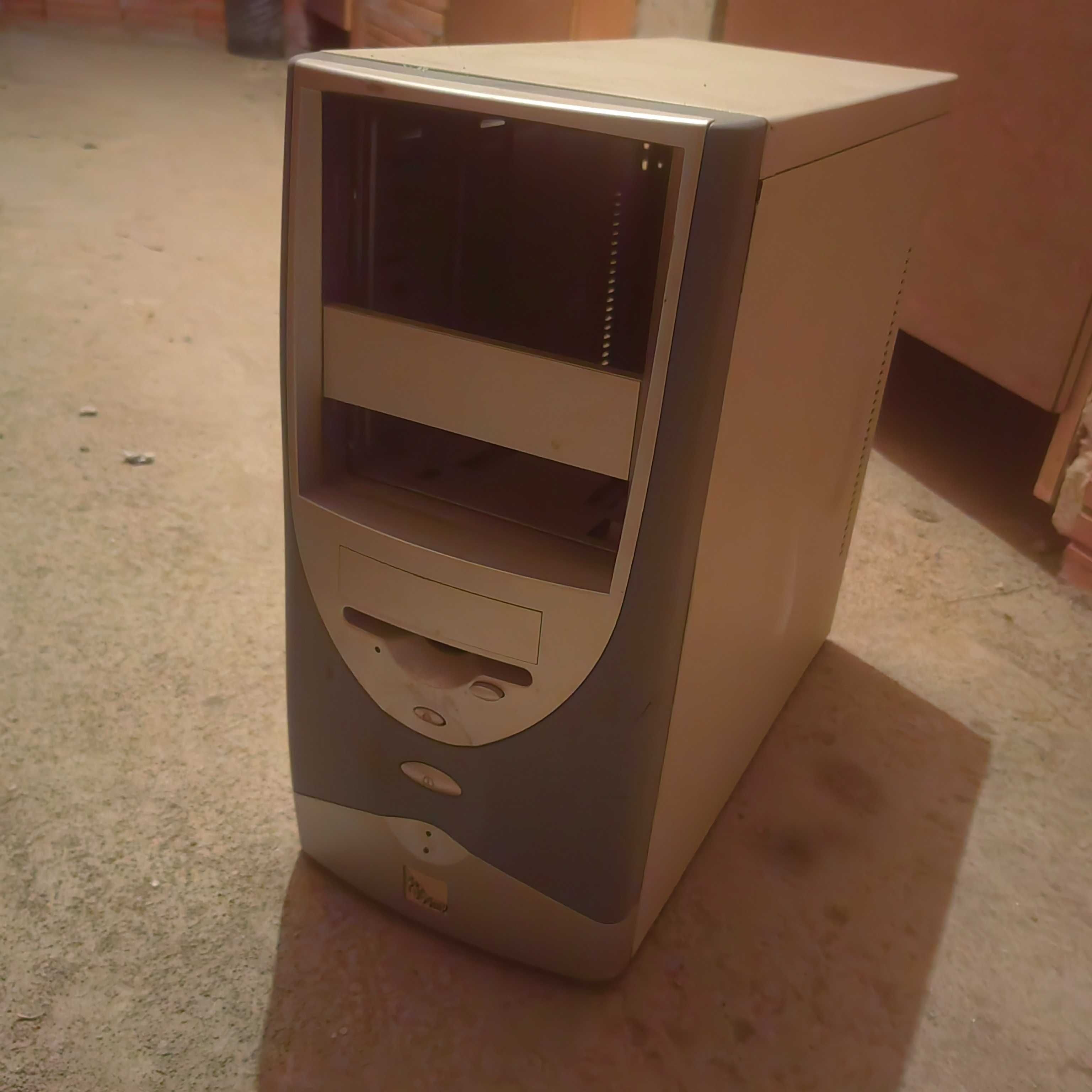 Кутия за компютър