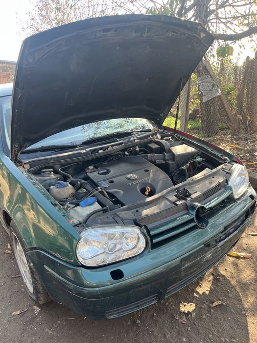 На части голф 4    110 коня 1.9 тди