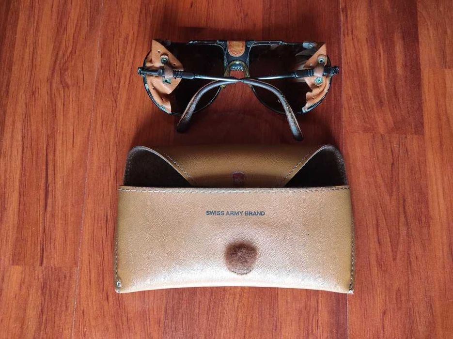 vand ochelari SWISS ARMY 4000 ( vintage anii 80 )