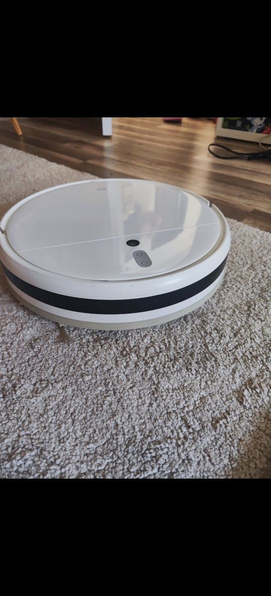 Робот прахосмукачка Xiaomi Mi Robot Vacuum Mop Cleaner, 0.6 л, WI-FI