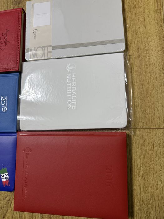 Agende  noi.       z