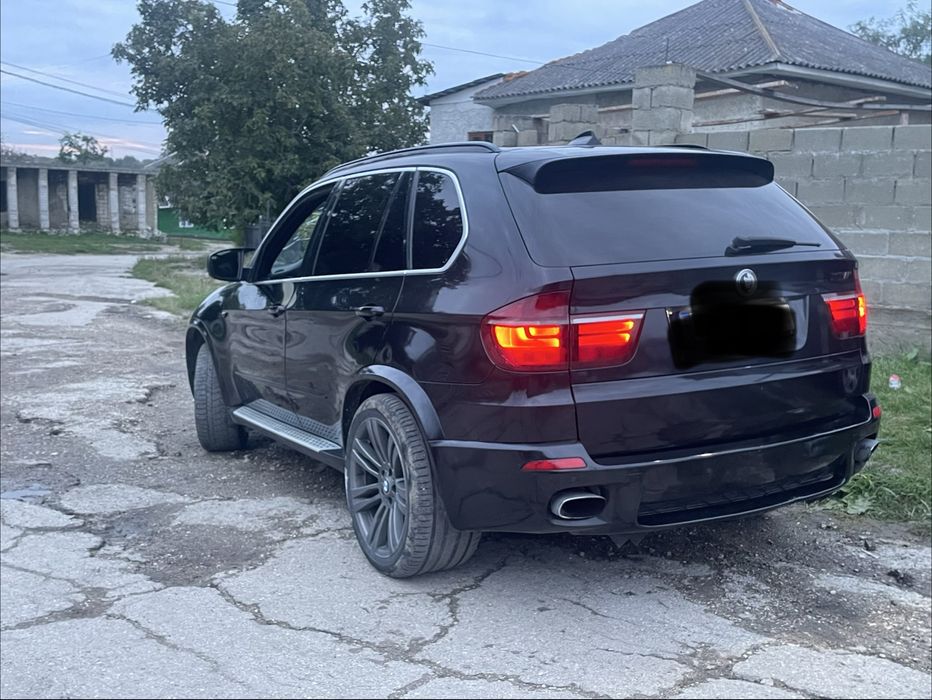 продава BMW E70