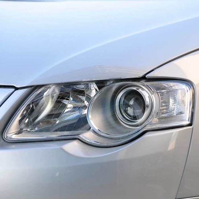 Стекла фар  wolksvagen passat b6