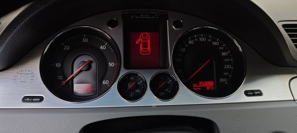 Пасат Б6 2.0ТДИ 170к.с DSG