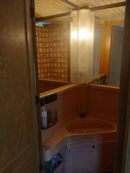 Rulota Hobby lunga pt 5 persoane