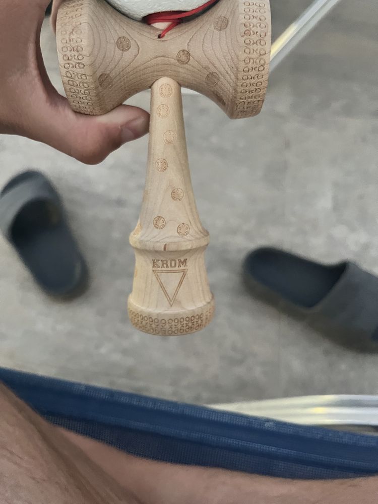 kendama krom aniversare 6 ani