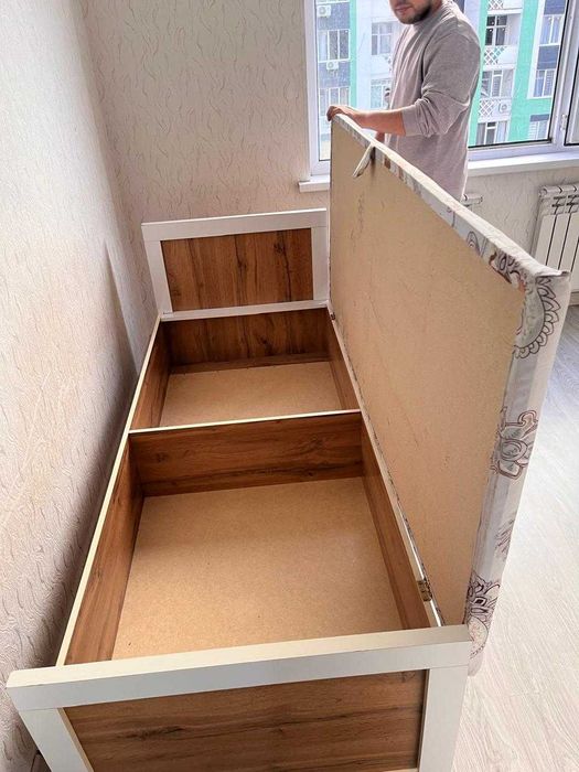 Односпальная кровать 90×200 C подъемным механизмом