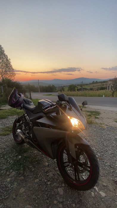 Yamaha yzf r125 2013