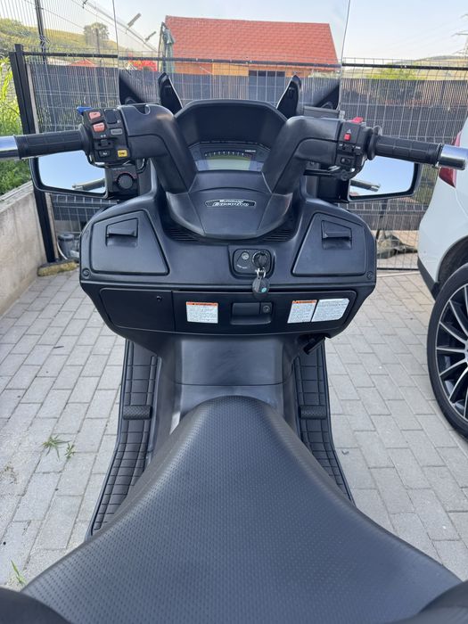 Suzuki Burgman 650