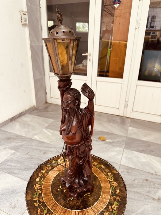 Ръчно резбована дървена лампа – ориенталски стил (ок. 1955–1970 г.)