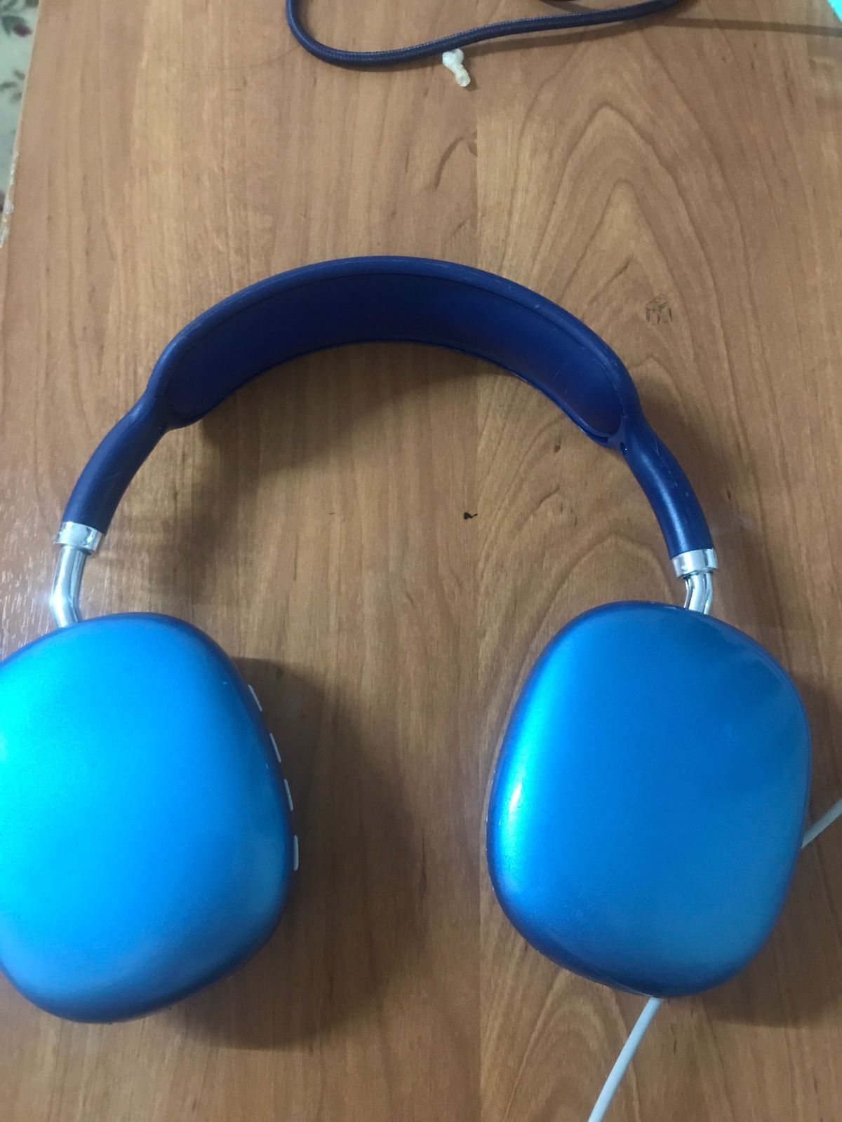 Наушник  р9 продам