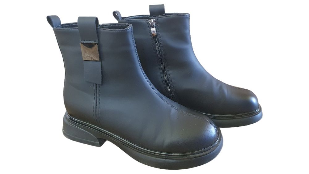 Зимние ботинки женские