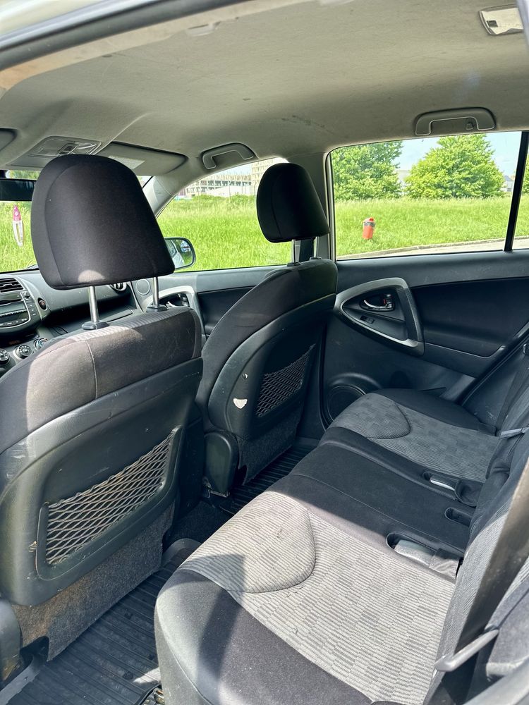 Toyota Rav 4 an 2011 euro 5 4x4