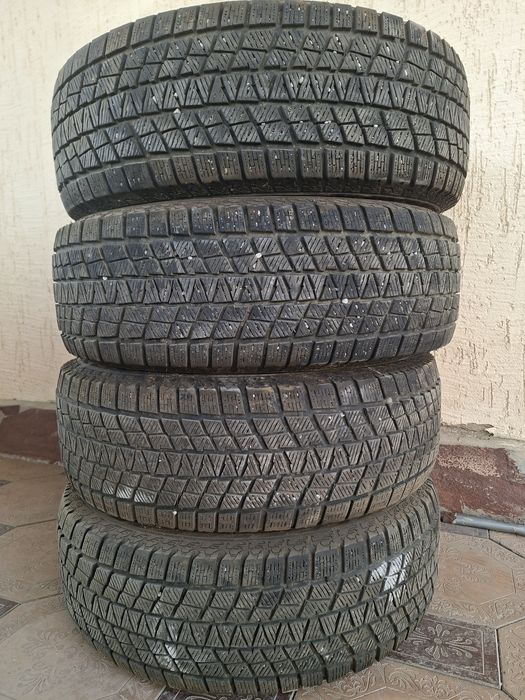 Зимние шины 215/65/16 бу