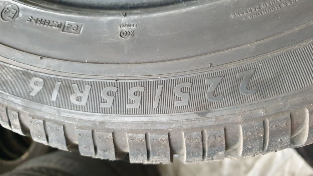 Гума 225 55 16 дънлоп