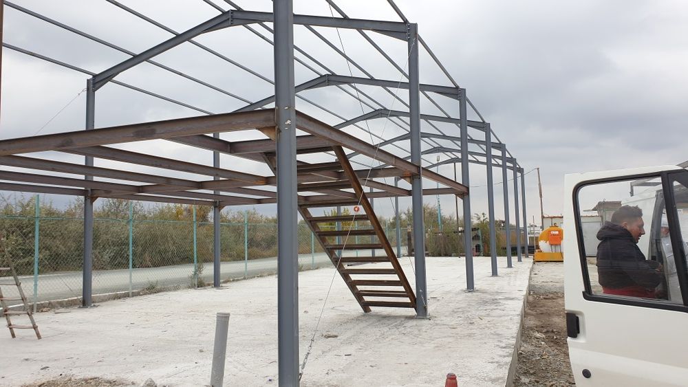 Vand hale metalice la cheie, garaje auto, spatii depozitare, soprane a