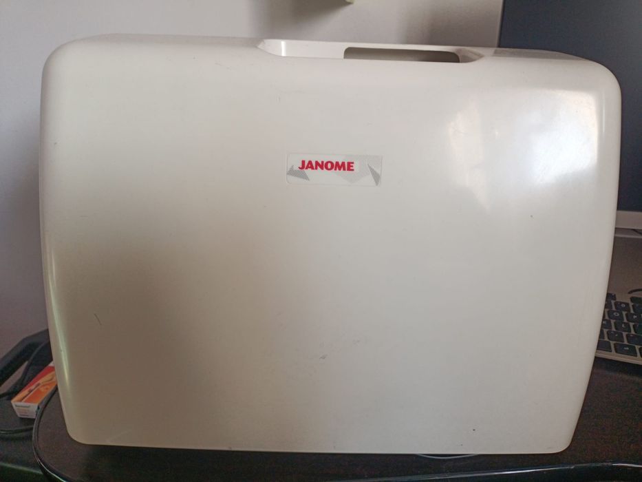 Mașina de cusut electrica