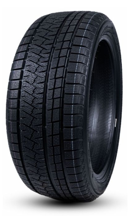 Продам б/у шины 235/45/18 трианджл